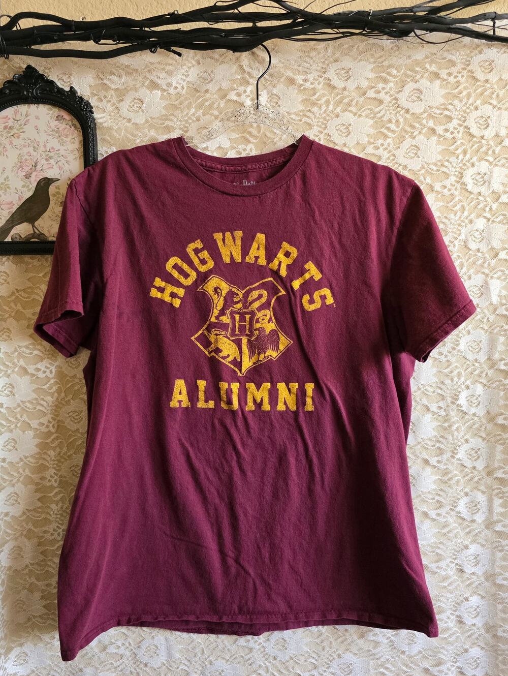 Harry Potter - Hogwarts Alumni graphic tee - wizarding world - potterhead